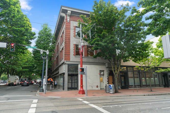 Downtown Portland Restaurant Lease Opportunity: 5 NW 5th Ave, Portland, OR 97209